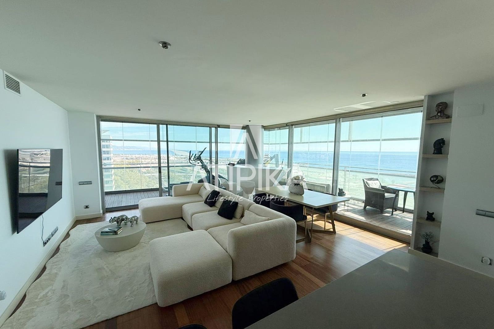 3 bedroom Apartment for sale in Barcelona city with pool - € 1,850,000 (Ref: 9294123)
