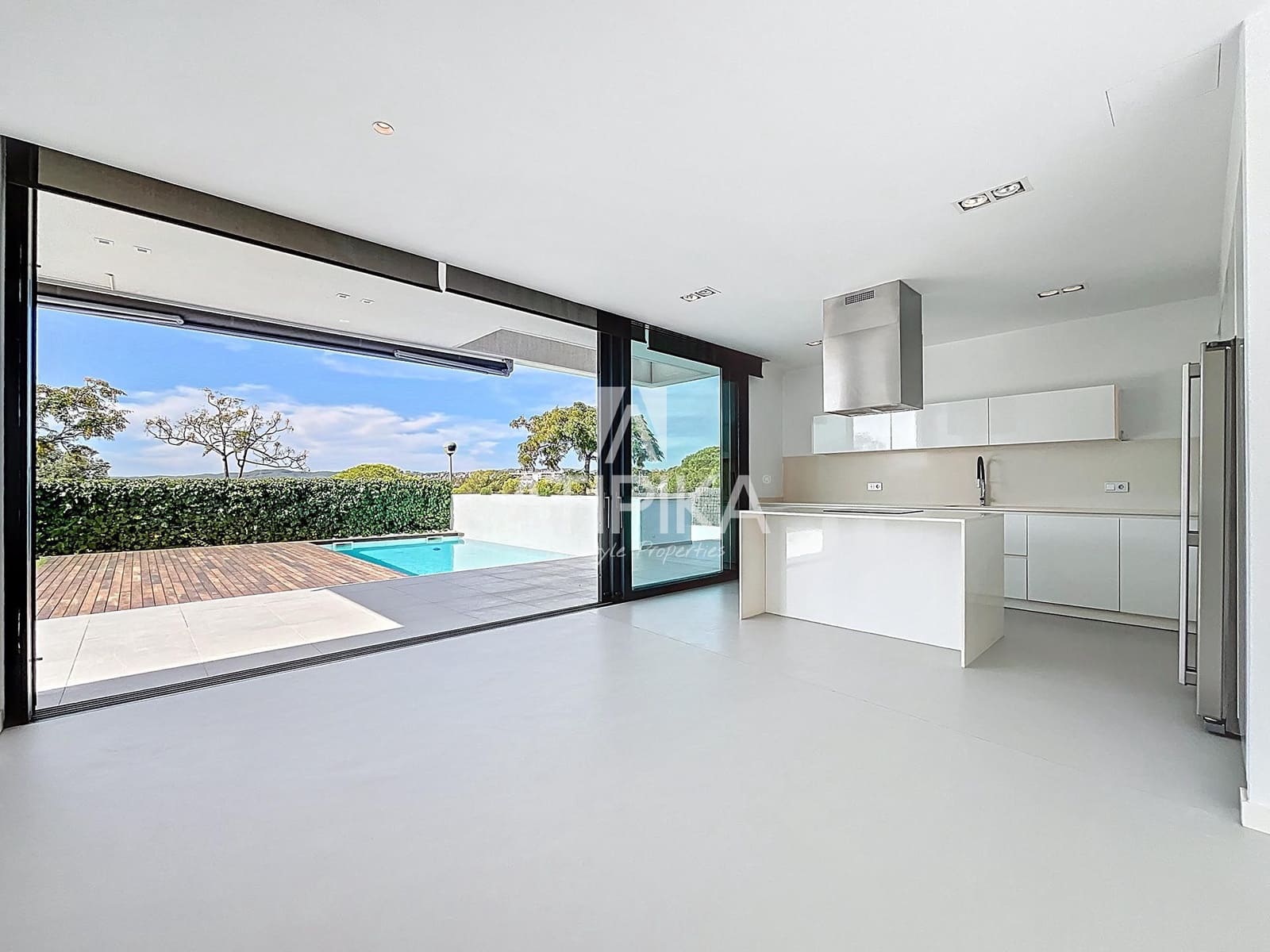 5 soveværelse Villa til salg i Vilanova i la Geltru med swimmingpool - € 1.250.000 (Ref: 9300371)