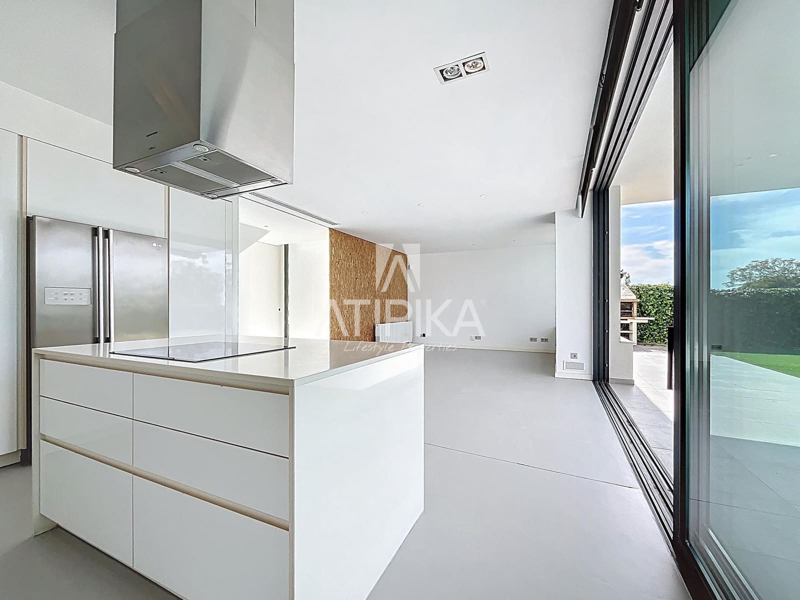 5 soveværelse Villa til salg i Vilanova i la Geltru med swimmingpool - € 1.250.000 (Ref: 9300371)