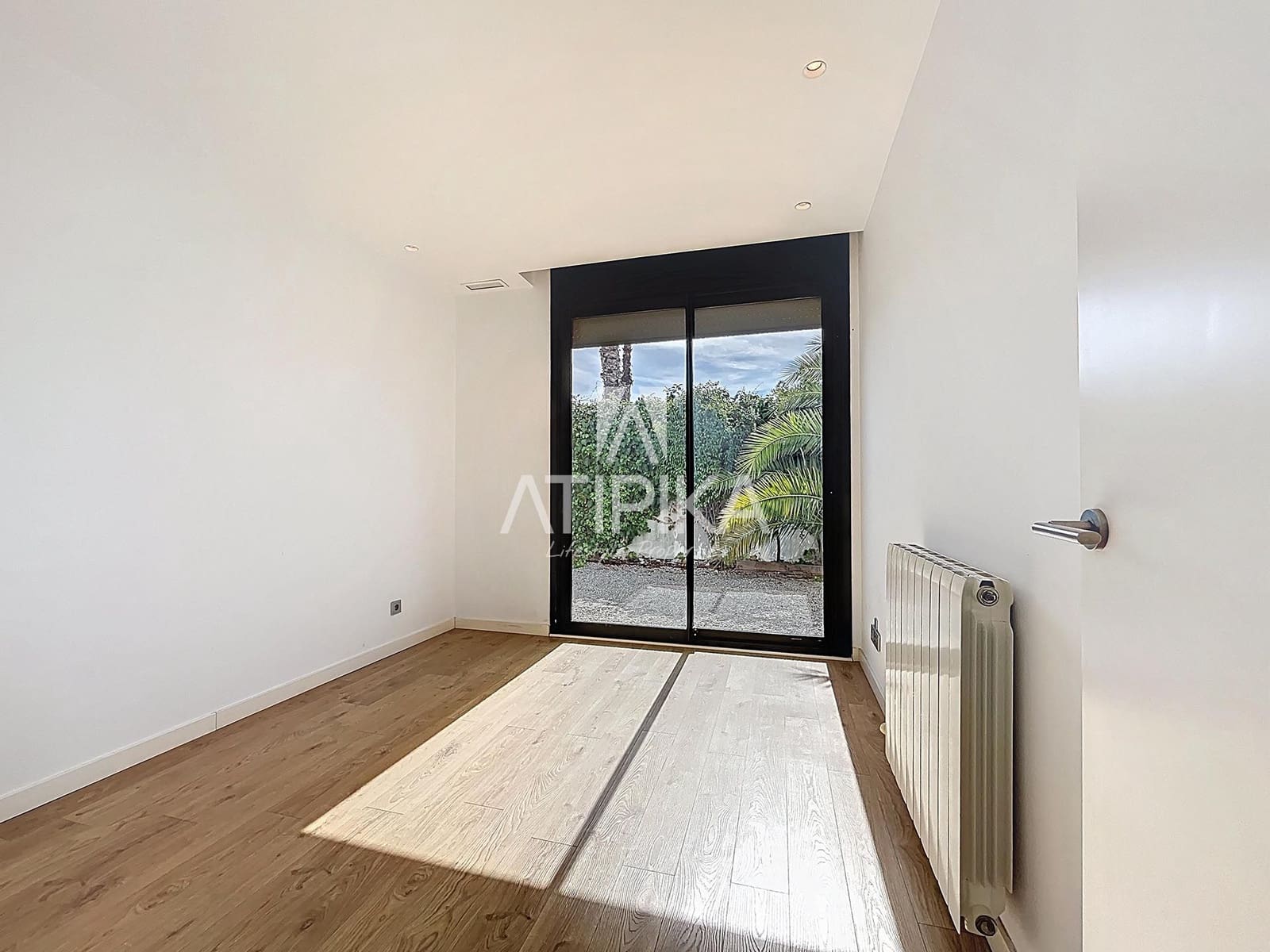 5 soveværelse Villa til salg i Vilanova i la Geltru med swimmingpool - € 1.250.000 (Ref: 9300371)