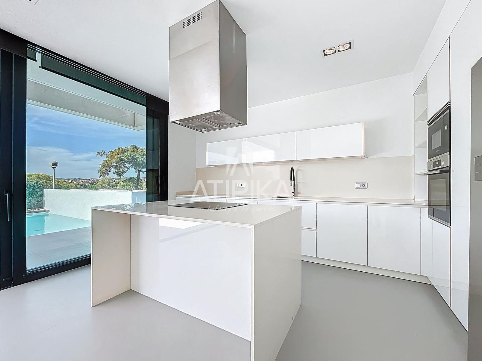 5 soveværelse Villa til salg i Vilanova i la Geltru med swimmingpool - € 1.250.000 (Ref: 9300371)