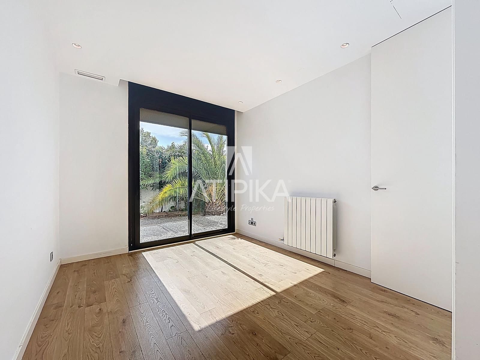 5 soveværelse Villa til salg i Vilanova i la Geltru med swimmingpool - € 1.250.000 (Ref: 9300371)