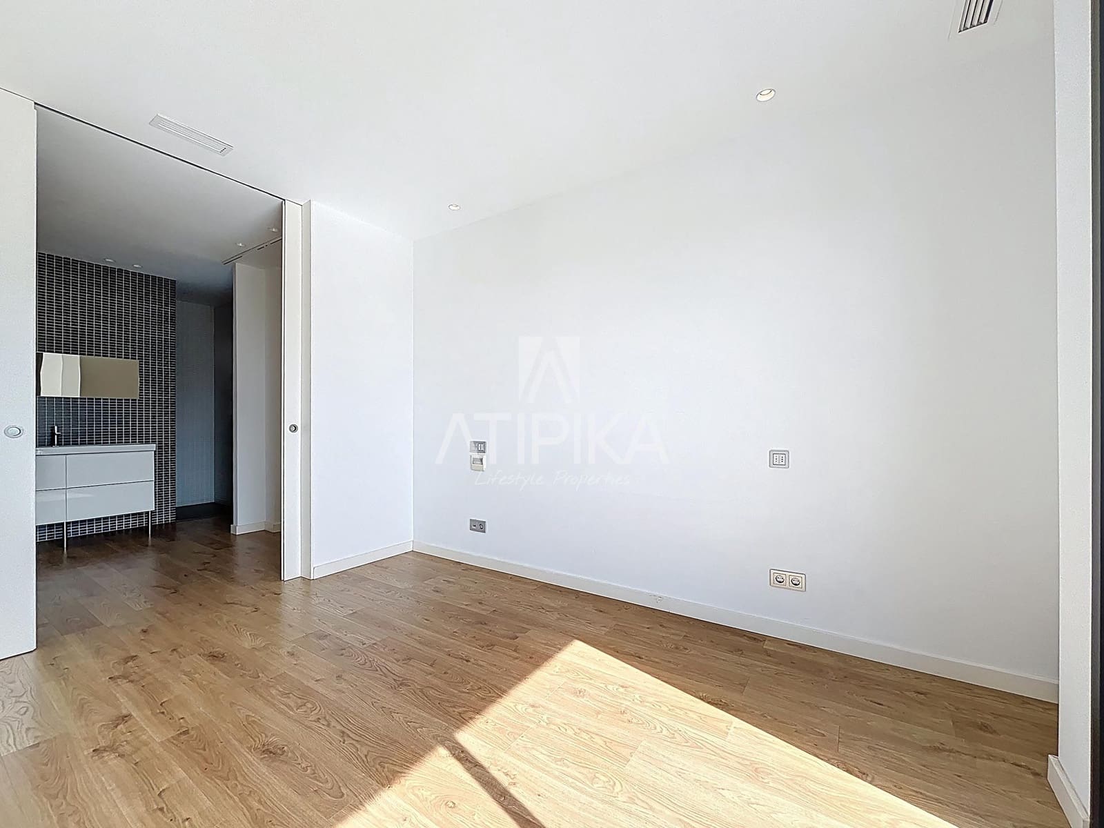 5 soveværelse Villa til salg i Vilanova i la Geltru med swimmingpool - € 1.250.000 (Ref: 9300371)