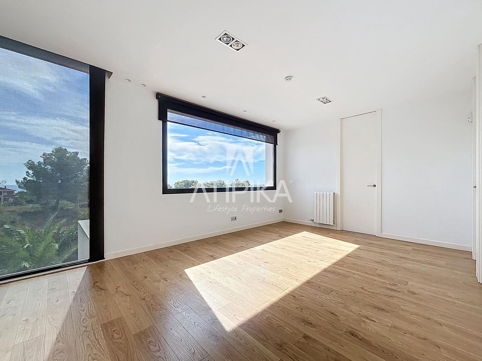 5 soveværelse Villa til salg i Vilanova i la Geltru med swimmingpool - € 1.250.000 (Ref: 9300371)