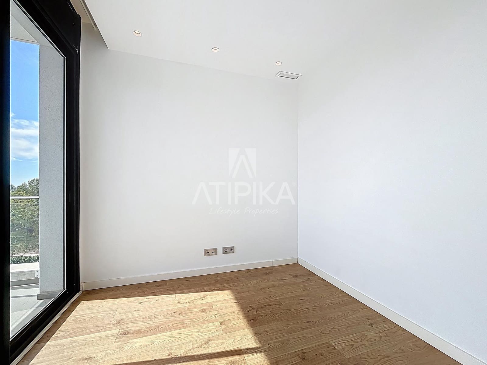 5 soveværelse Villa til salg i Vilanova i la Geltru med swimmingpool - € 1.250.000 (Ref: 9300371)