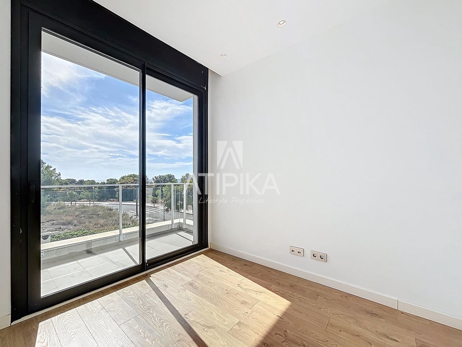 5 soveværelse Villa til salg i Vilanova i la Geltru med swimmingpool - € 1.250.000 (Ref: 9300371)