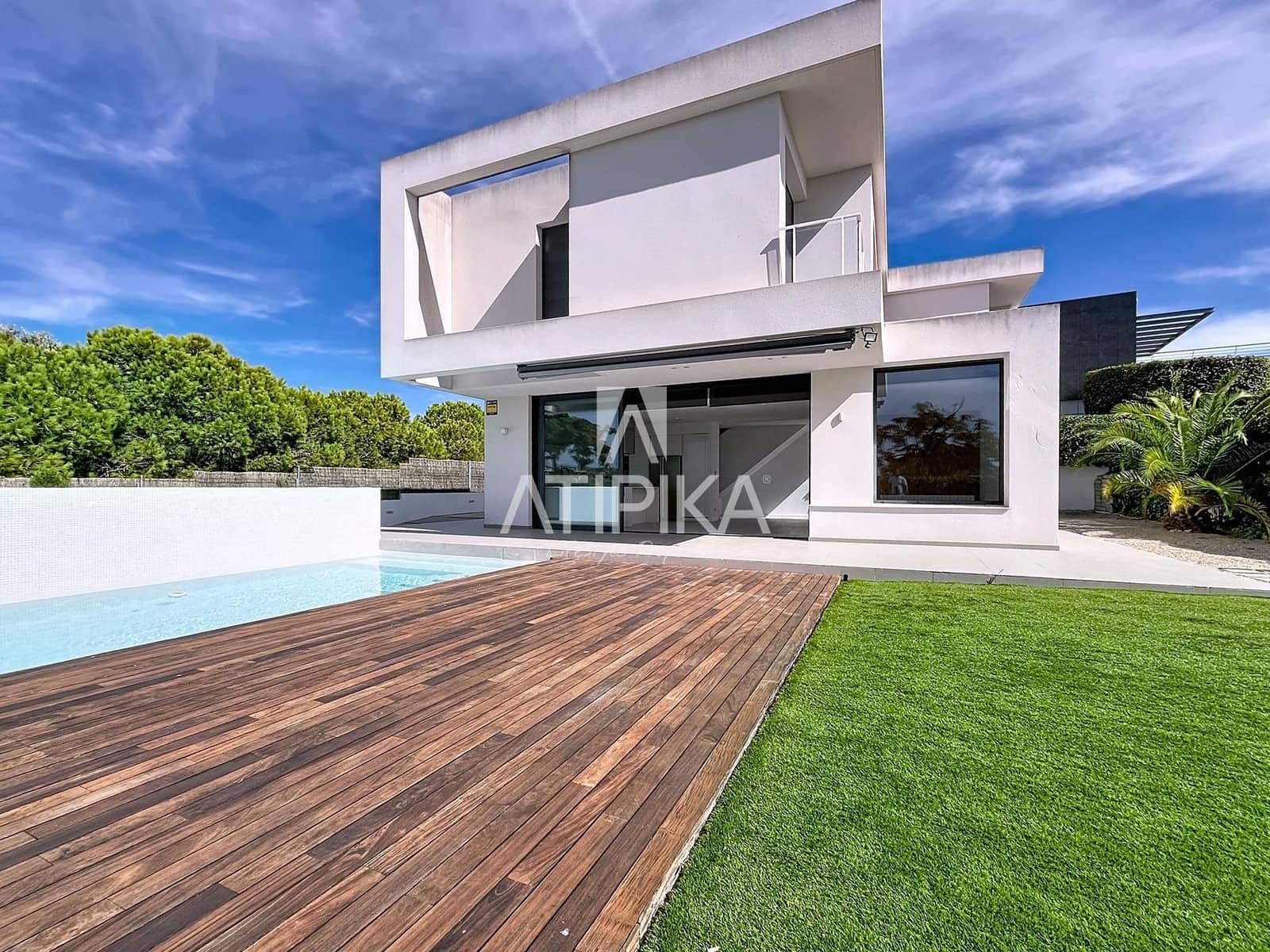 5 soveværelse Villa til salg i Vilanova i la Geltru med swimmingpool - € 1.250.000 (Ref: 9300371)