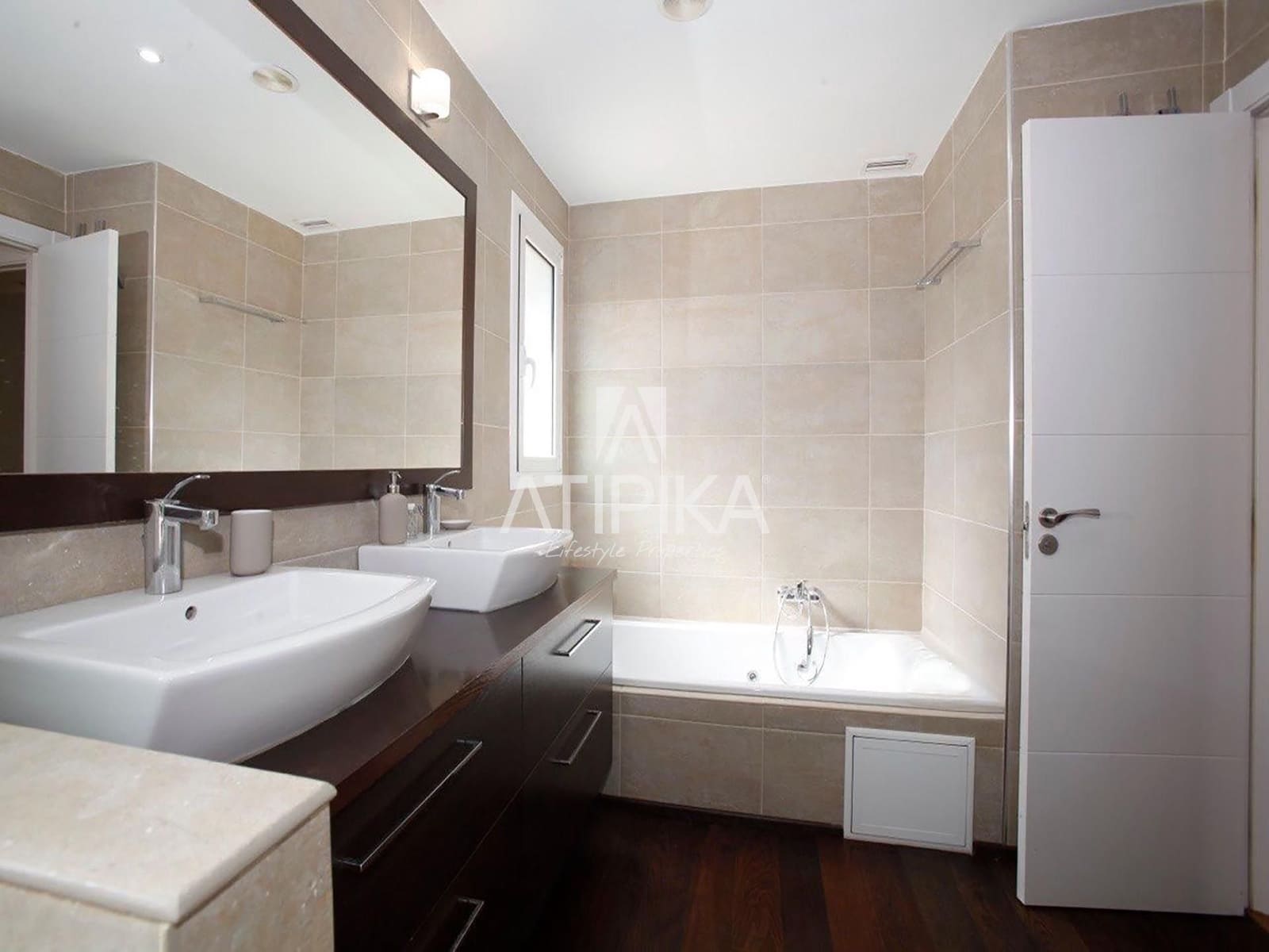 7 sypialnia Willa na sprzedaż w Gava z basenem - 2 650 000 € (Ref: 9308145)