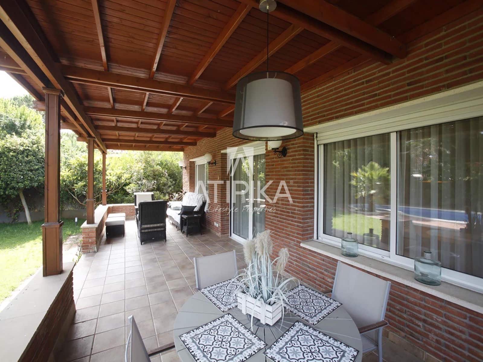 7 sypialnia Willa na sprzedaż w Gava z basenem - 2 650 000 € (Ref: 9308145)