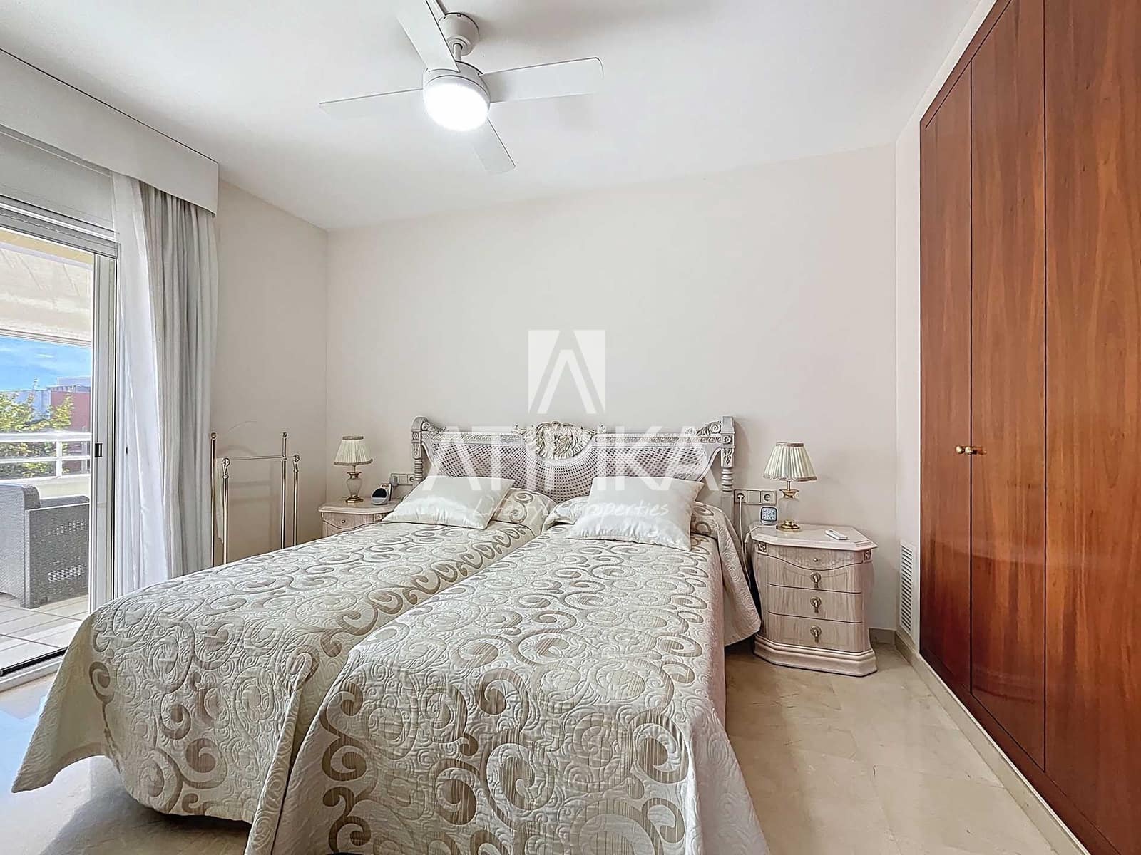 4 soveværelse Penthouse til salg i Sitges med swimmingpool - € 1.490.000 (Ref: 9312223)