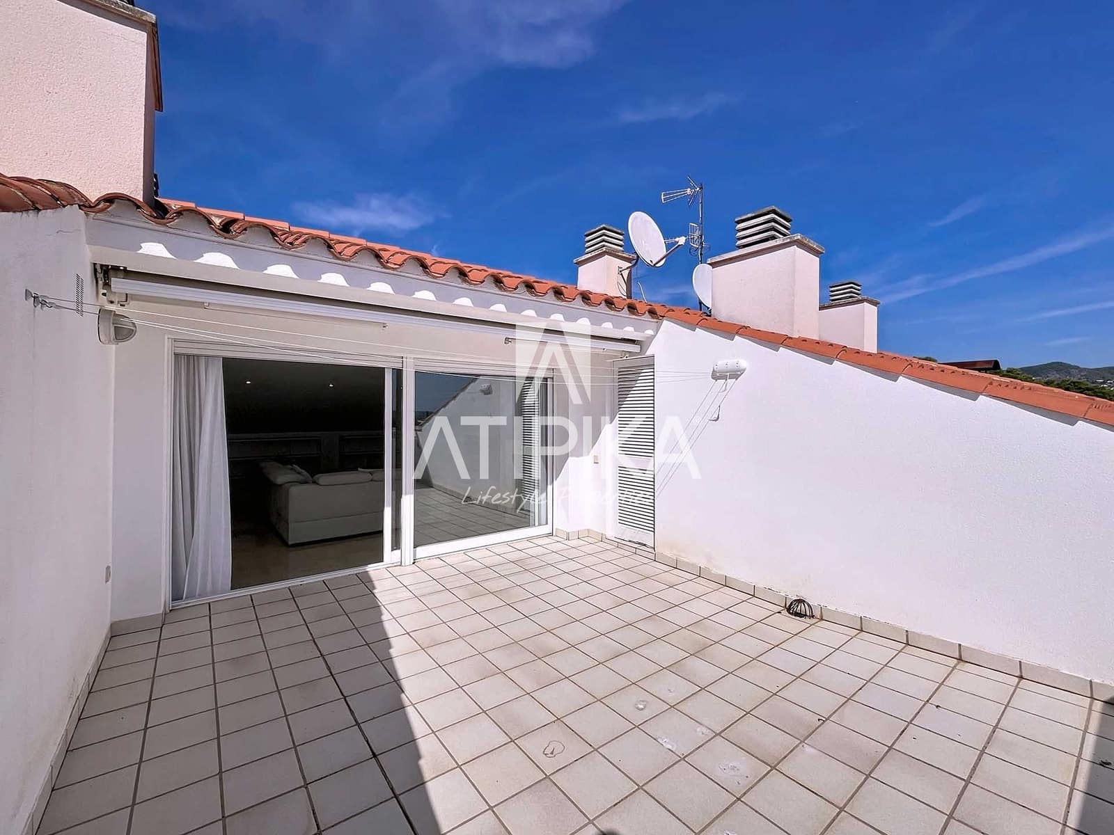 4 soveværelse Penthouse til salg i Sitges med swimmingpool - € 1.490.000 (Ref: 9312223)