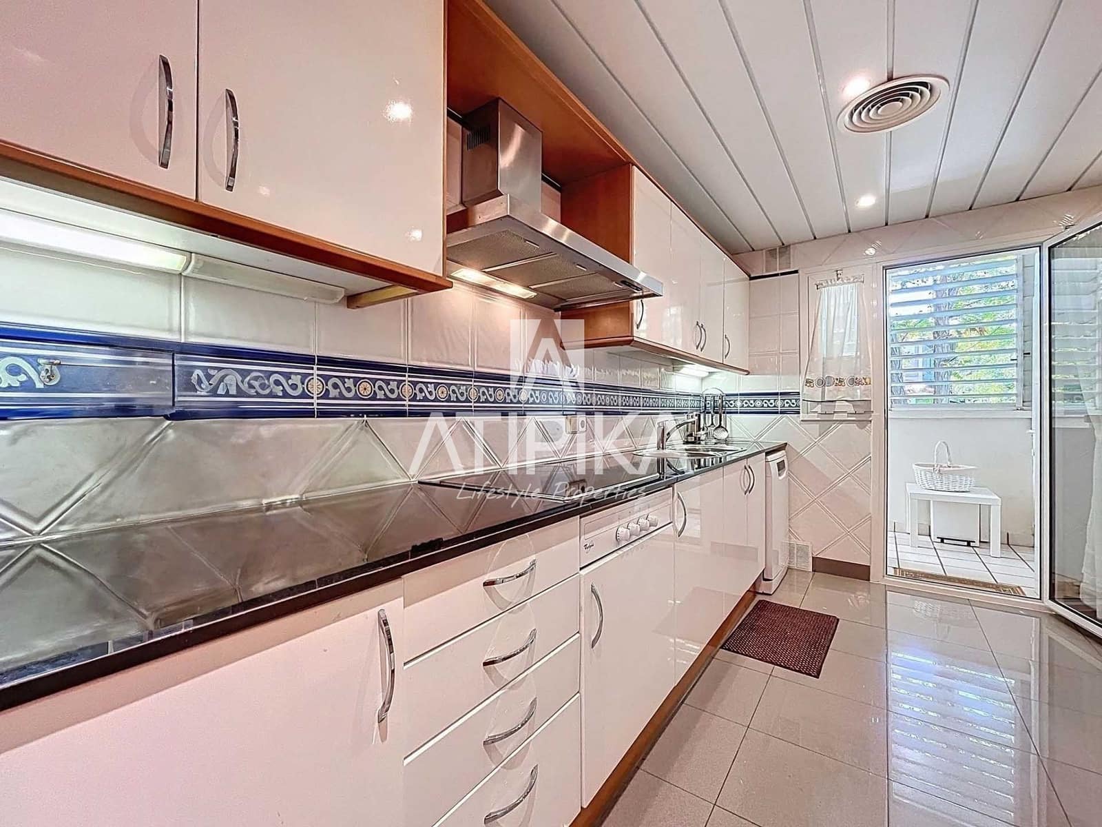 4 soveværelse Penthouse til salg i Sitges med swimmingpool - € 1.490.000 (Ref: 9312223)