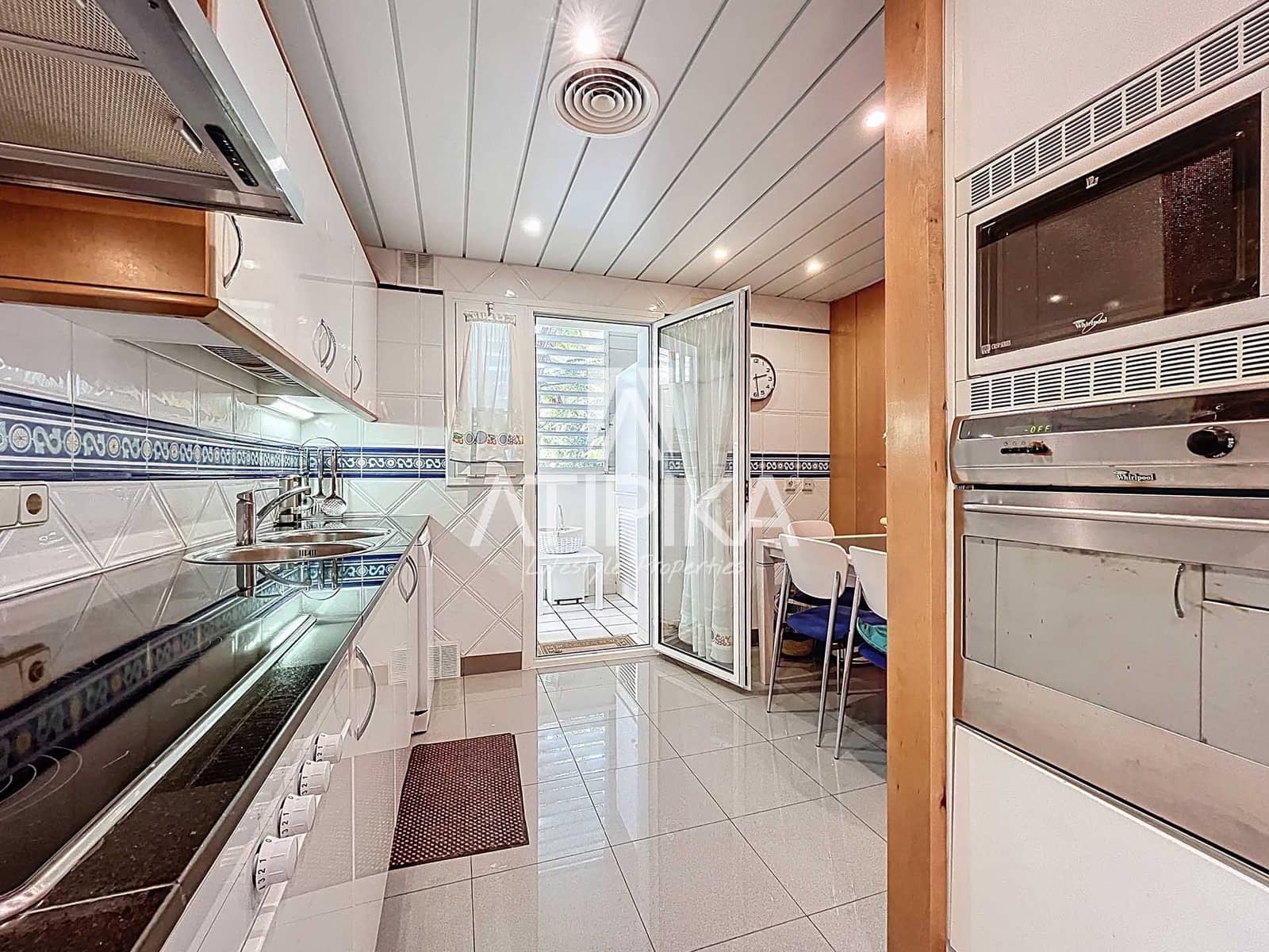 4 soveværelse Penthouse til salg i Sitges med swimmingpool - € 1.490.000 (Ref: 9312223)