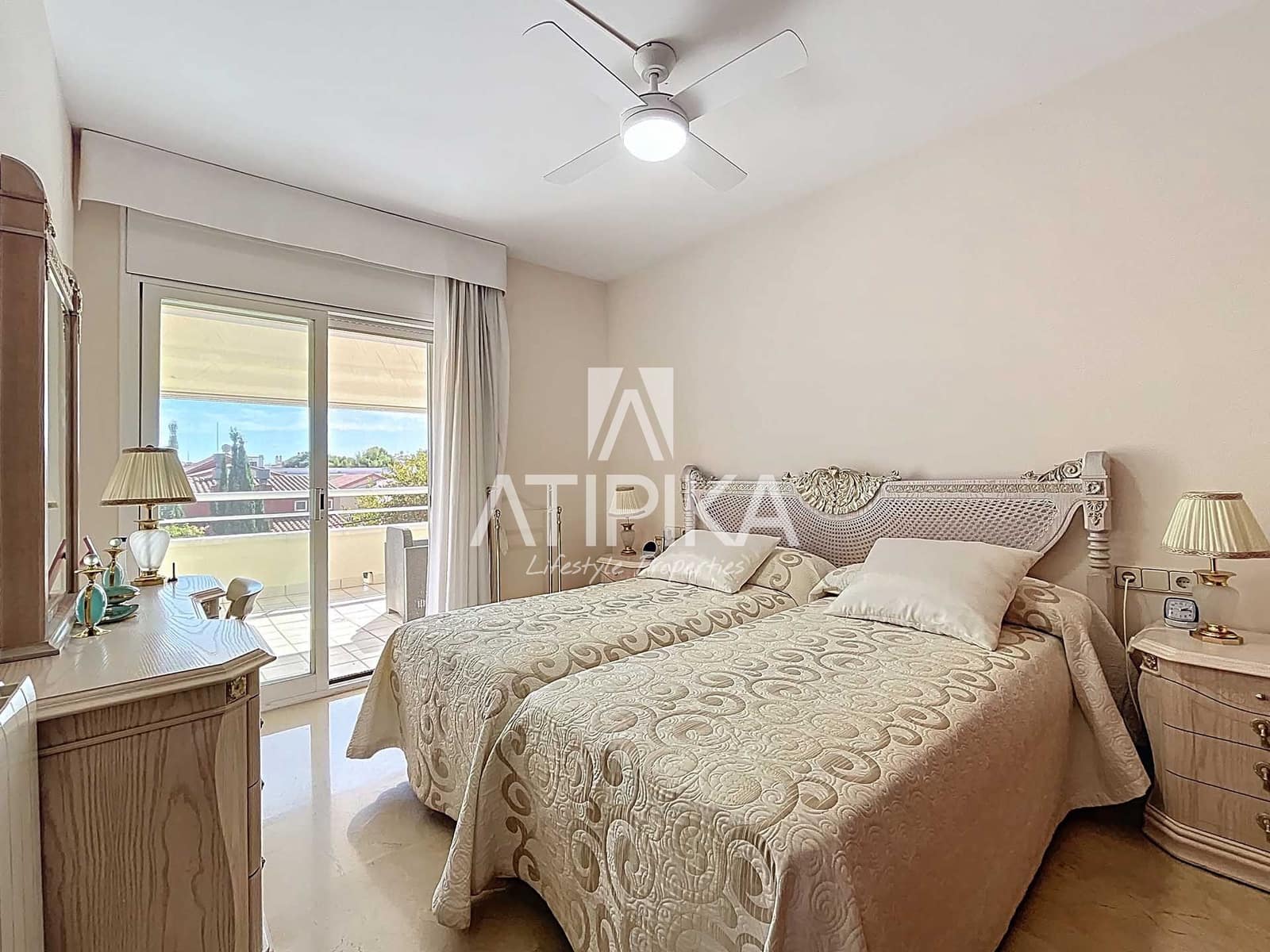 4 soveværelse Penthouse til salg i Sitges med swimmingpool - € 1.490.000 (Ref: 9312223)