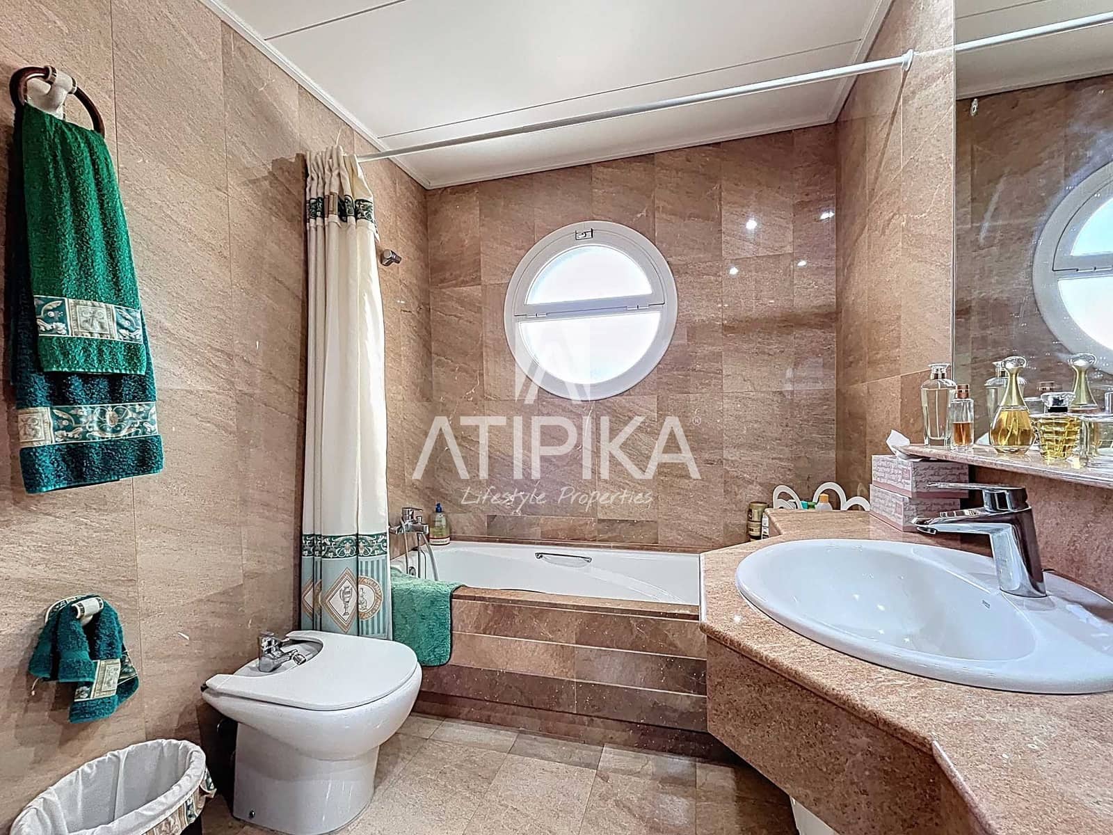 4 soveværelse Penthouse til salg i Sitges med swimmingpool - € 1.490.000 (Ref: 9312223)