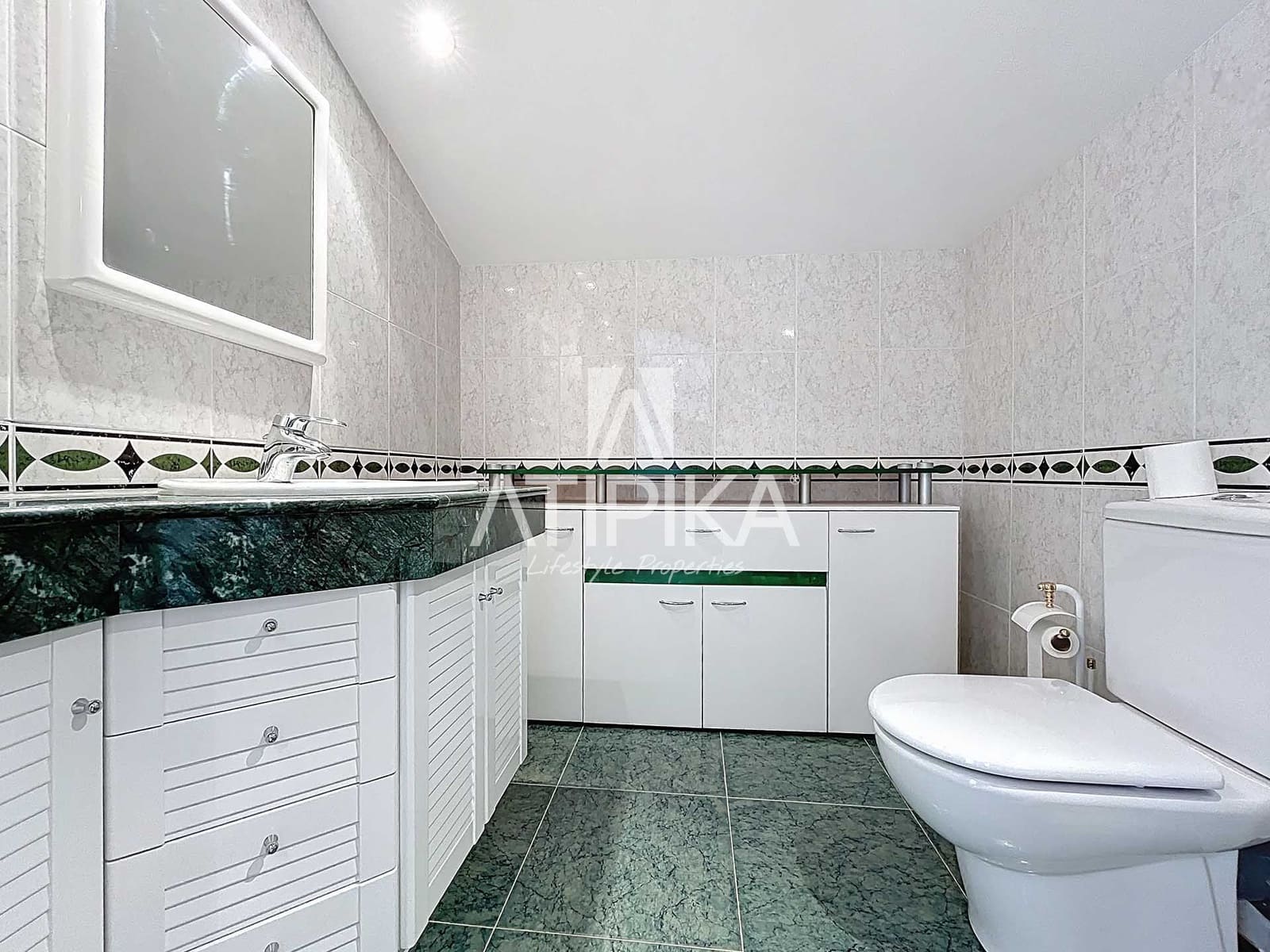 4 soveværelse Penthouse til salg i Sitges med swimmingpool - € 1.490.000 (Ref: 9312223)