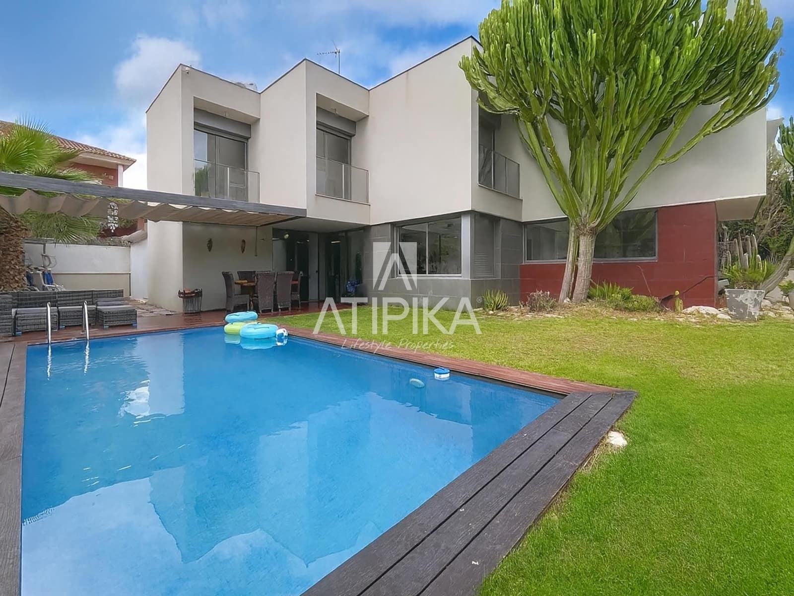 5 soverom Villa til salgs i Vilanova i la Geltru med svømmebasseng - € 950 000 (Ref: 9353045)