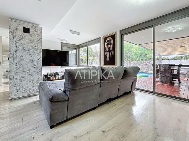 5 soverom Villa til salgs i Vilanova i la Geltrú med svømmebasseng - € 950 000 (Ref: 9353045)