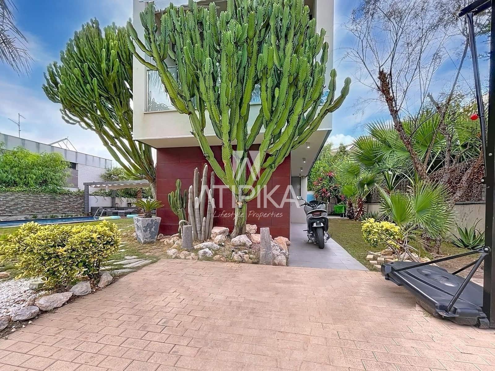 5 soverom Villa til salgs i Vilanova i la Geltru med svømmebasseng - € 950 000 (Ref: 9353045)