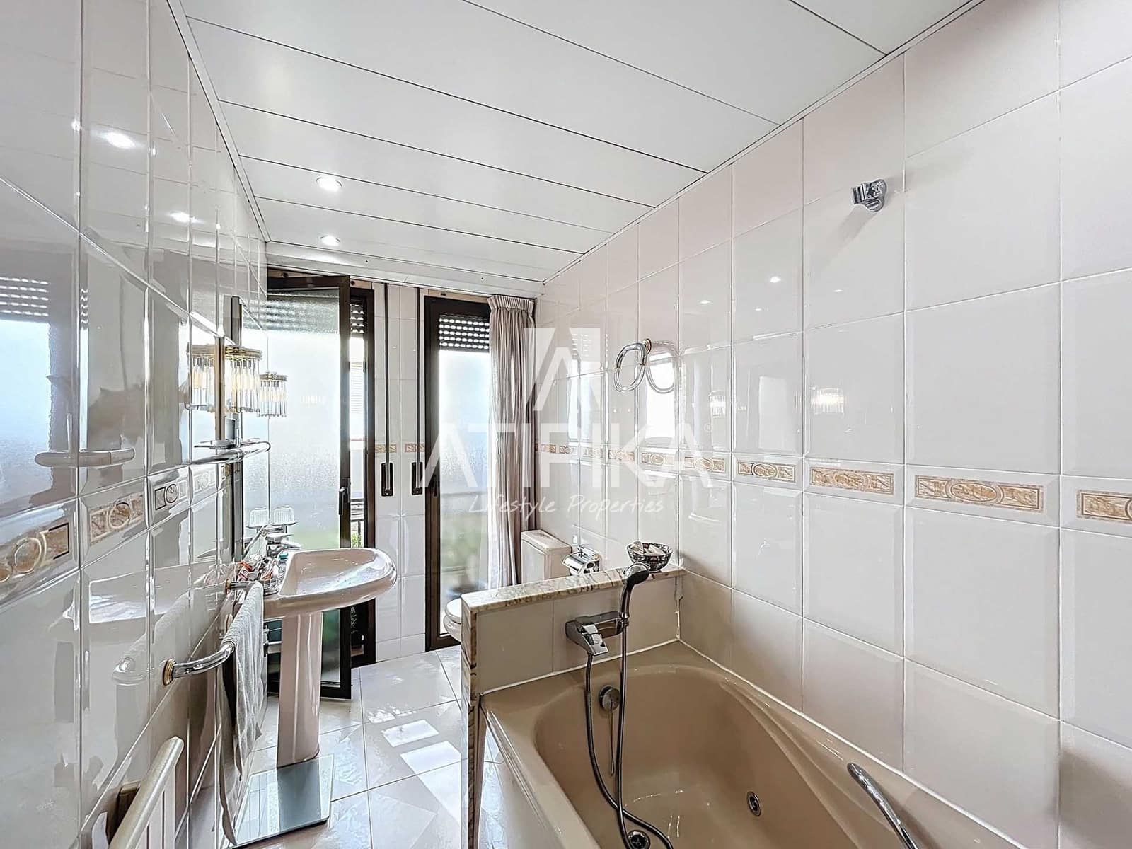 3 sypialnia Willa na sprzedaż w Miasto Barcelona - 1 890 000 € (Ref: 9355379)