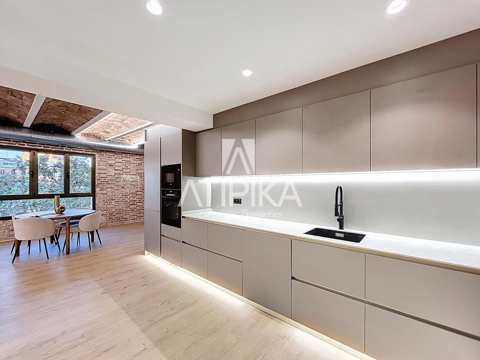 4 quarto Apartamento para venda em Barcelona cidade - 1 250 000 € (Ref: 9413477)