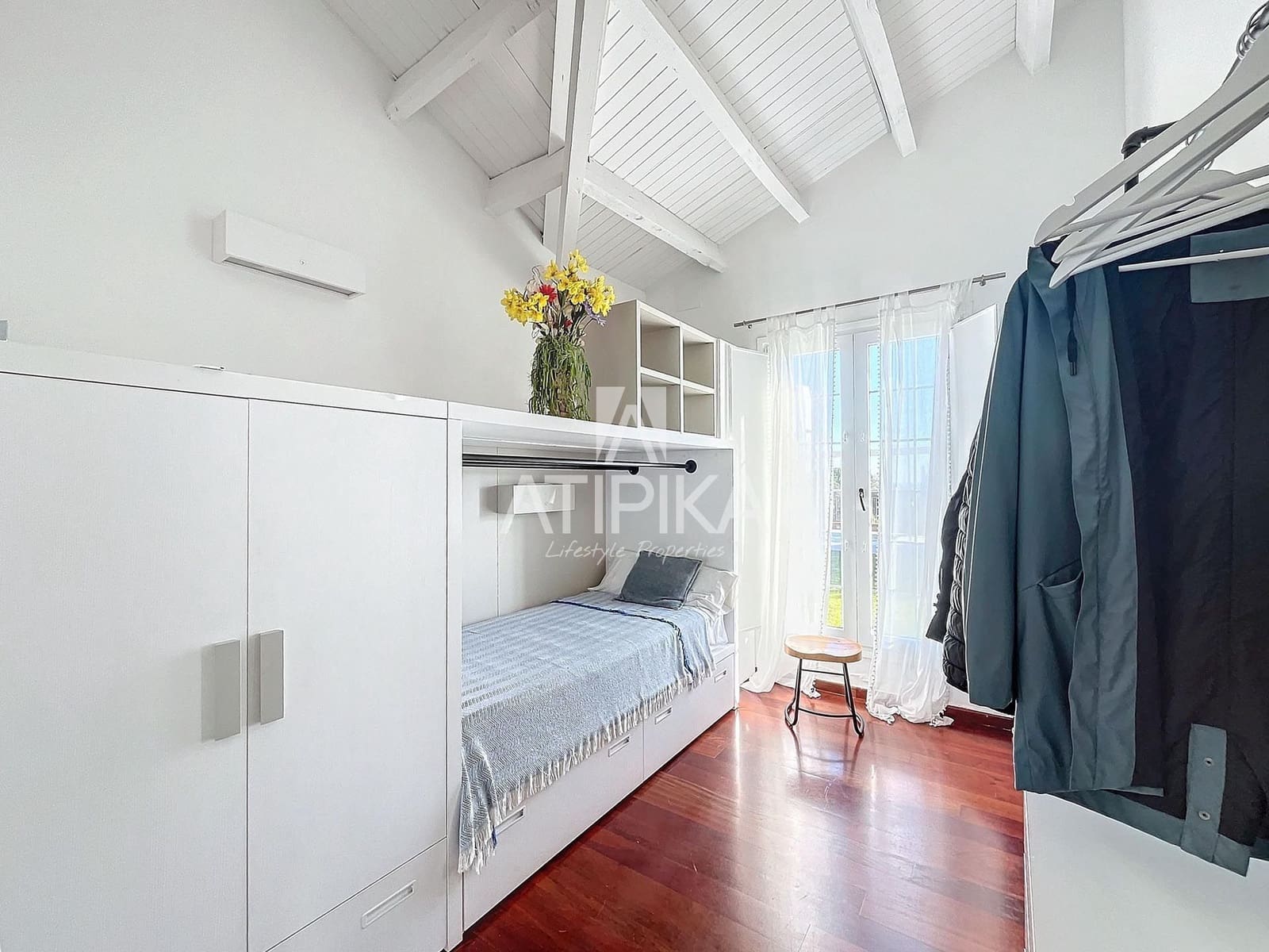 5 bedroom Villa for sale in Cabrera de Mar with pool - € 2,800,000 (Ref: 9415517)