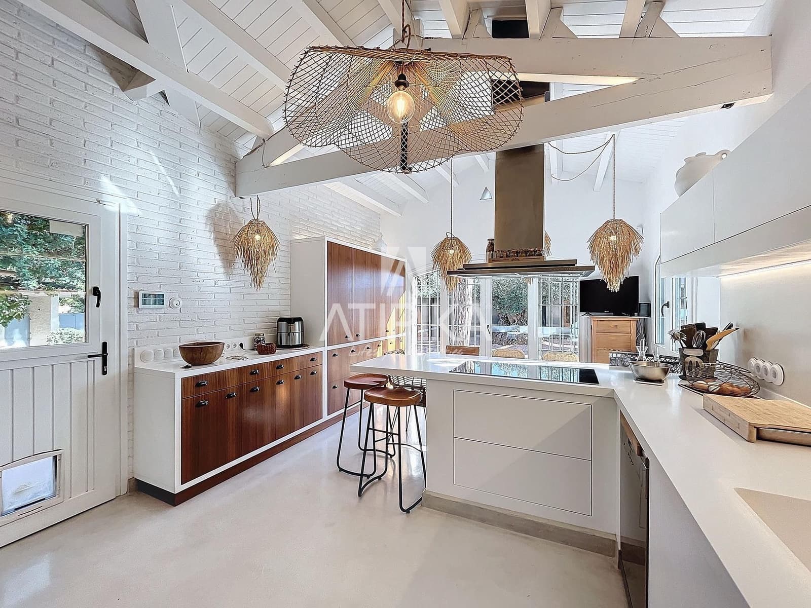 5 bedroom Villa for sale in Cabrera de Mar with pool - € 2,800,000 (Ref: 9415517)