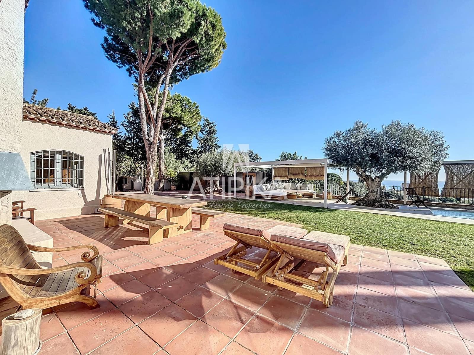 5 bedroom Villa for sale in Cabrera de Mar with pool - € 2,800,000 (Ref: 9415517)