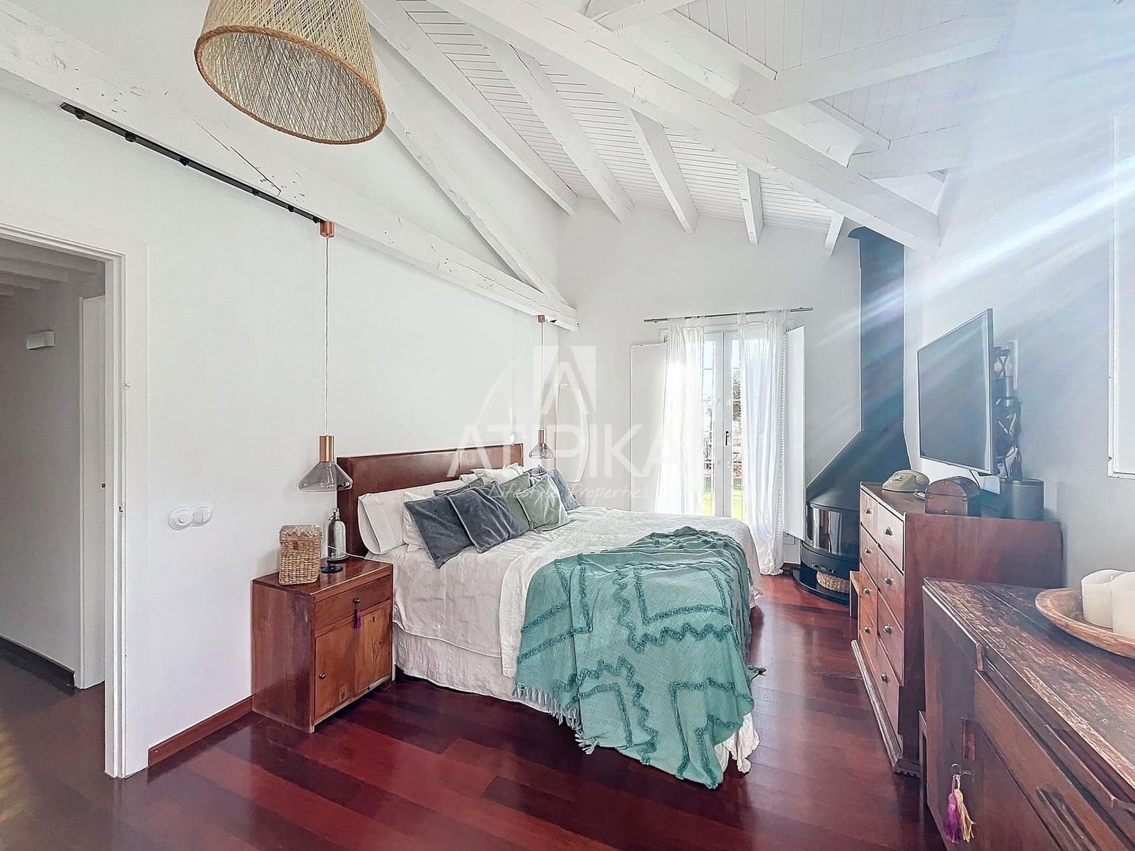 5 bedroom Villa for sale in Cabrera de Mar with pool - € 2,800,000 (Ref: 9415517)