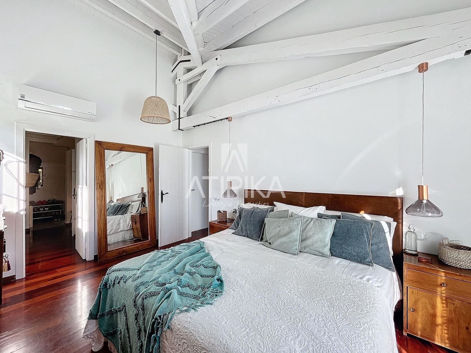 5 bedroom Villa for sale in Cabrera de Mar with pool - € 2,800,000 (Ref: 9415517)