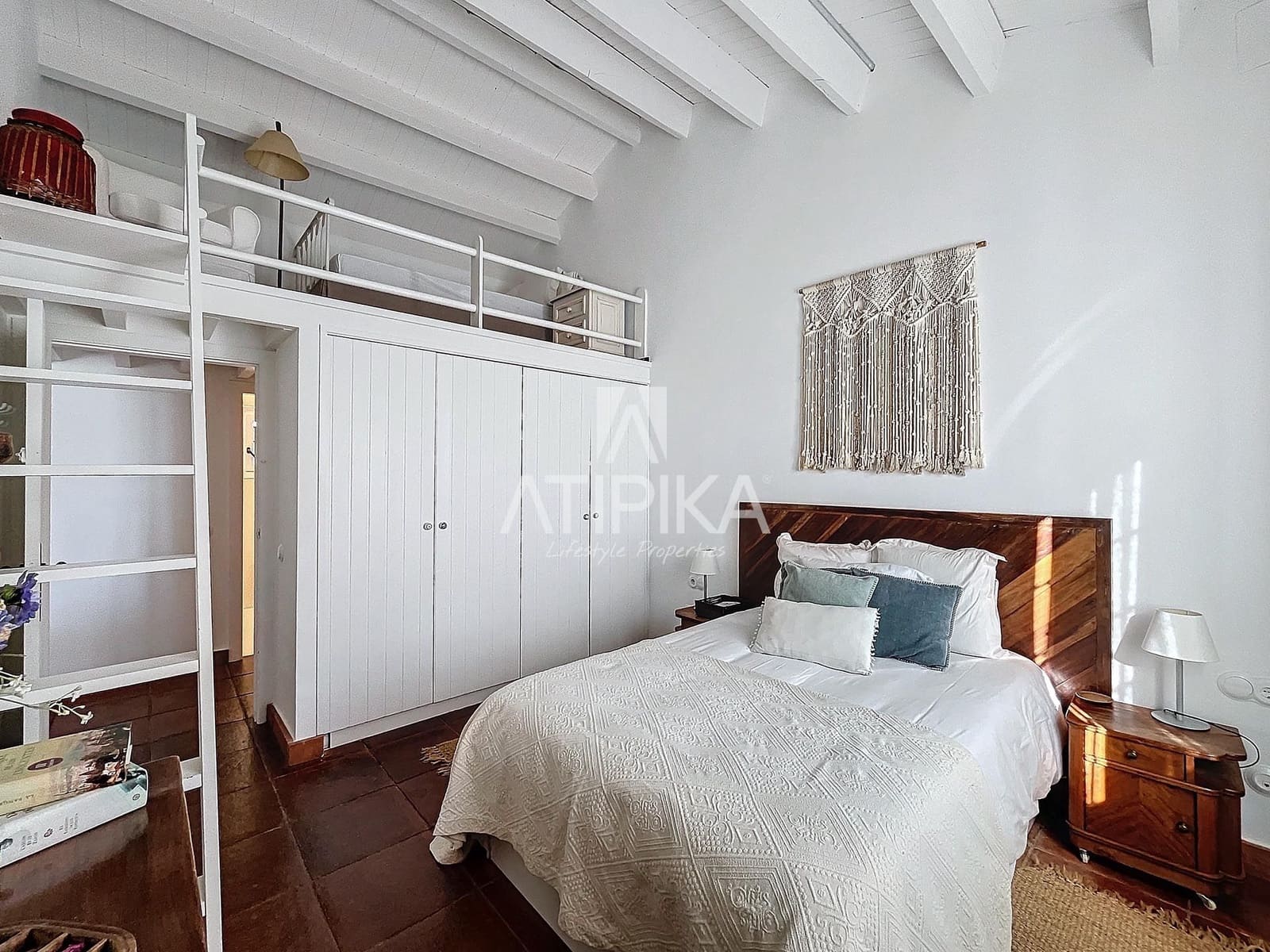 5 bedroom Villa for sale in Cabrera de Mar with pool - € 2,800,000 (Ref: 9415517)