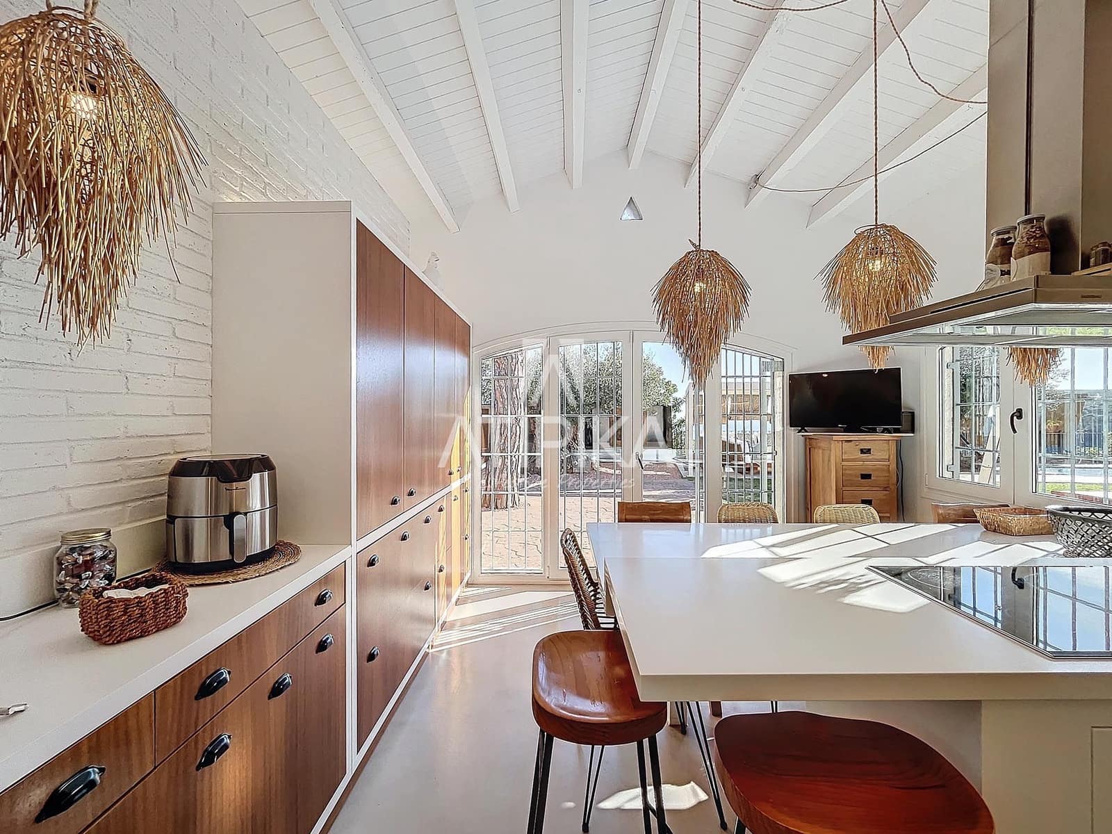 5 bedroom Villa for sale in Cabrera de Mar with pool - € 2,800,000 (Ref: 9415517)