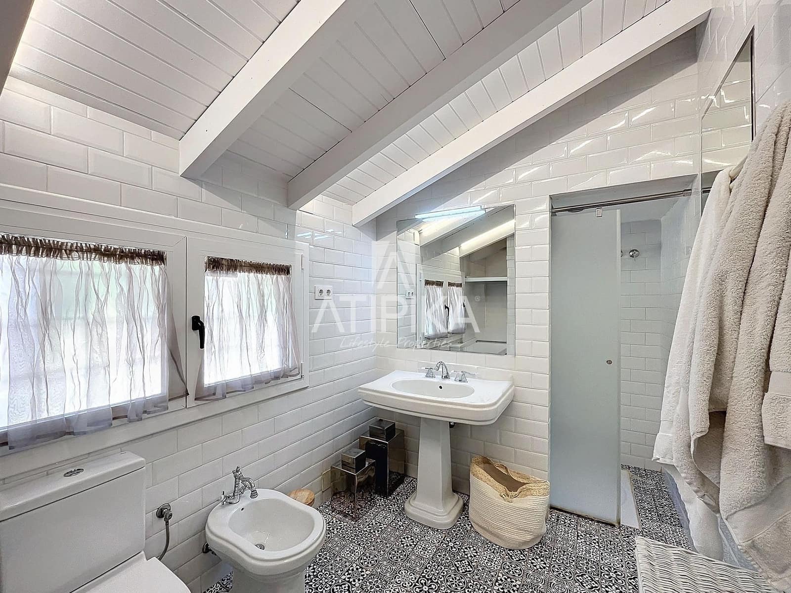 5 bedroom Villa for sale in Cabrera de Mar with pool - € 2,800,000 (Ref: 9415517)