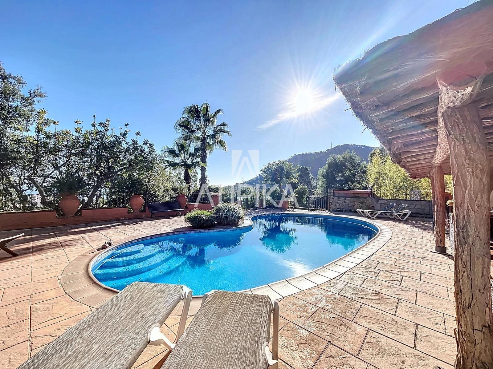 5 bedroom Villa for sale in Cabrera de Mar with pool - € 2,800,000 (Ref: 9415517)