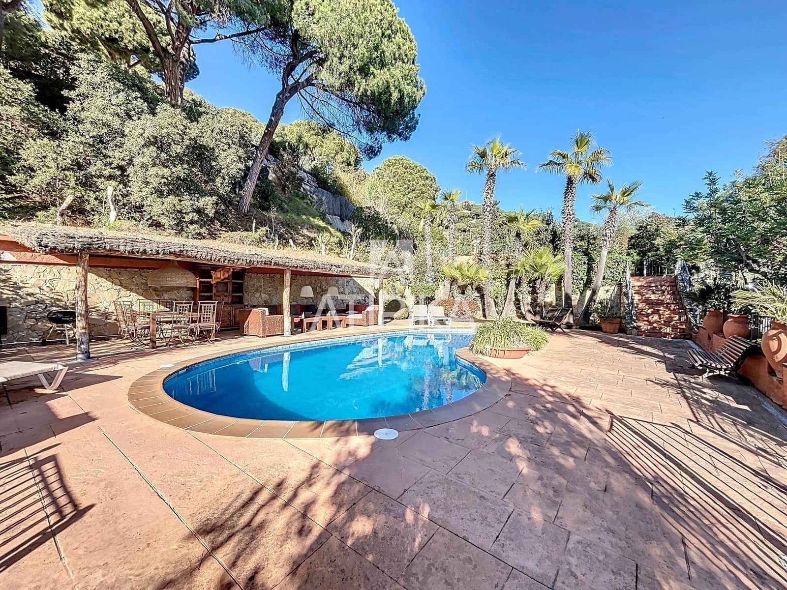 5 bedroom Villa for sale in Cabrera de Mar with pool - € 2,800,000 (Ref: 9415517)
