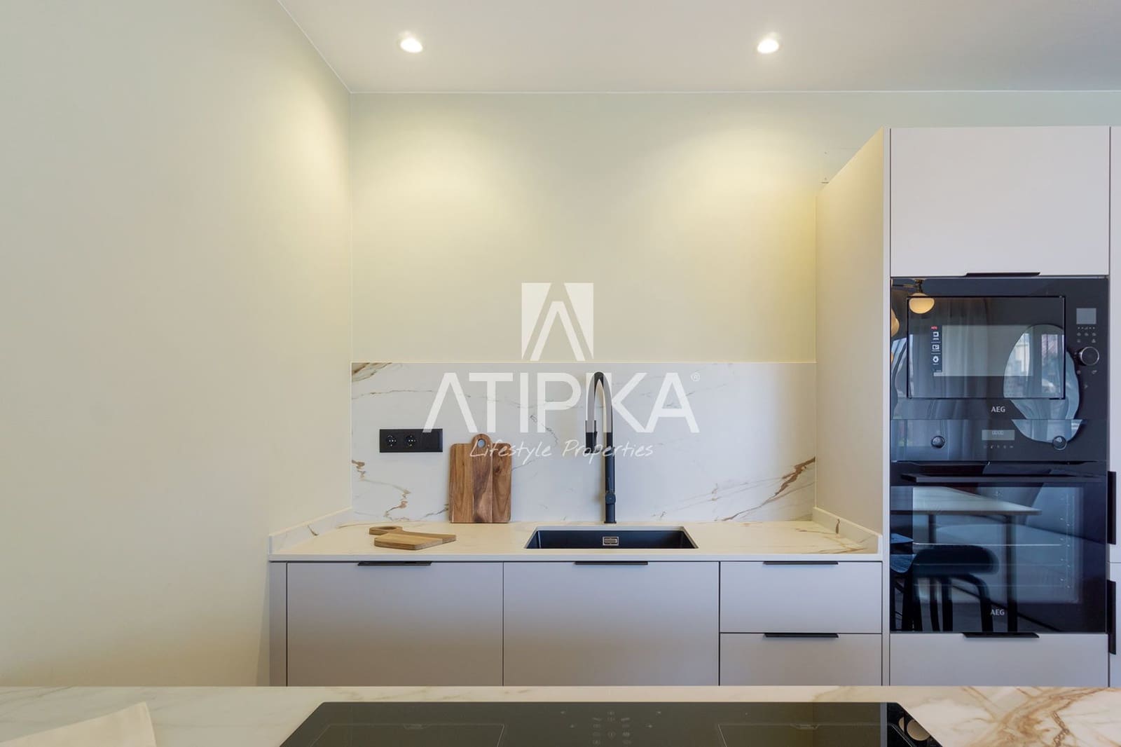 2 bedroom Apartment for sale in Barcelona city - € 1,040,000 (Ref: 9421918)