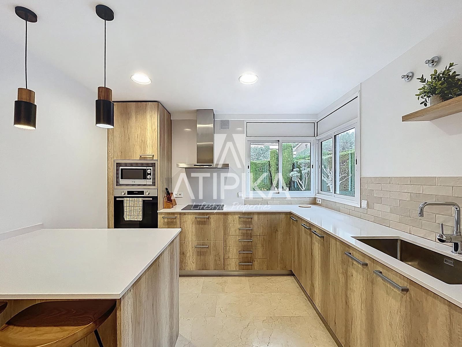 7 soverom Villa til salgs i Sant Vicenc de Montalt med svømmebasseng - € 990 000 (Ref: 9439368)