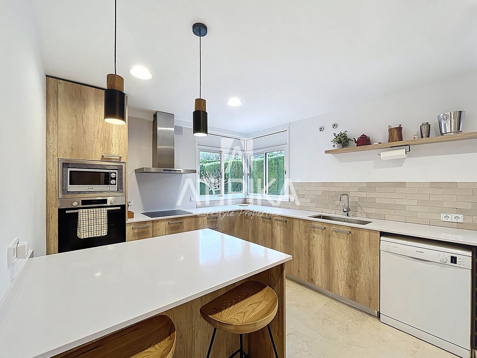 7 soverom Villa til salgs i Sant Vicenc de Montalt med svømmebasseng - € 990 000 (Ref: 9439368)