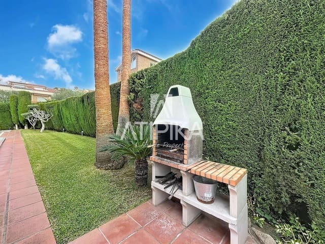 7 soverom Villa til salgs i Sant Vicenç de Montalt med svømmebasseng - € 990 000 (Ref: 9439368)