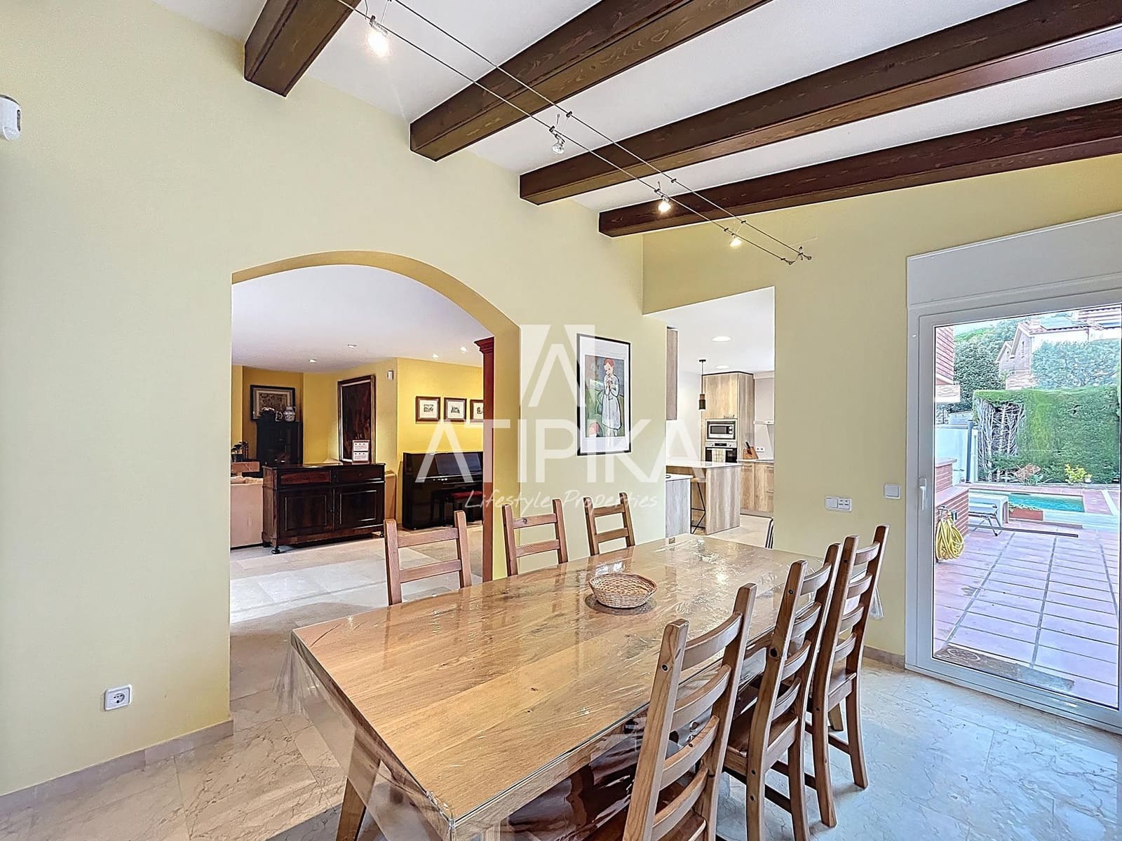 7 soverom Villa til salgs i Sant Vicenc de Montalt med svømmebasseng - € 990 000 (Ref: 9439368)