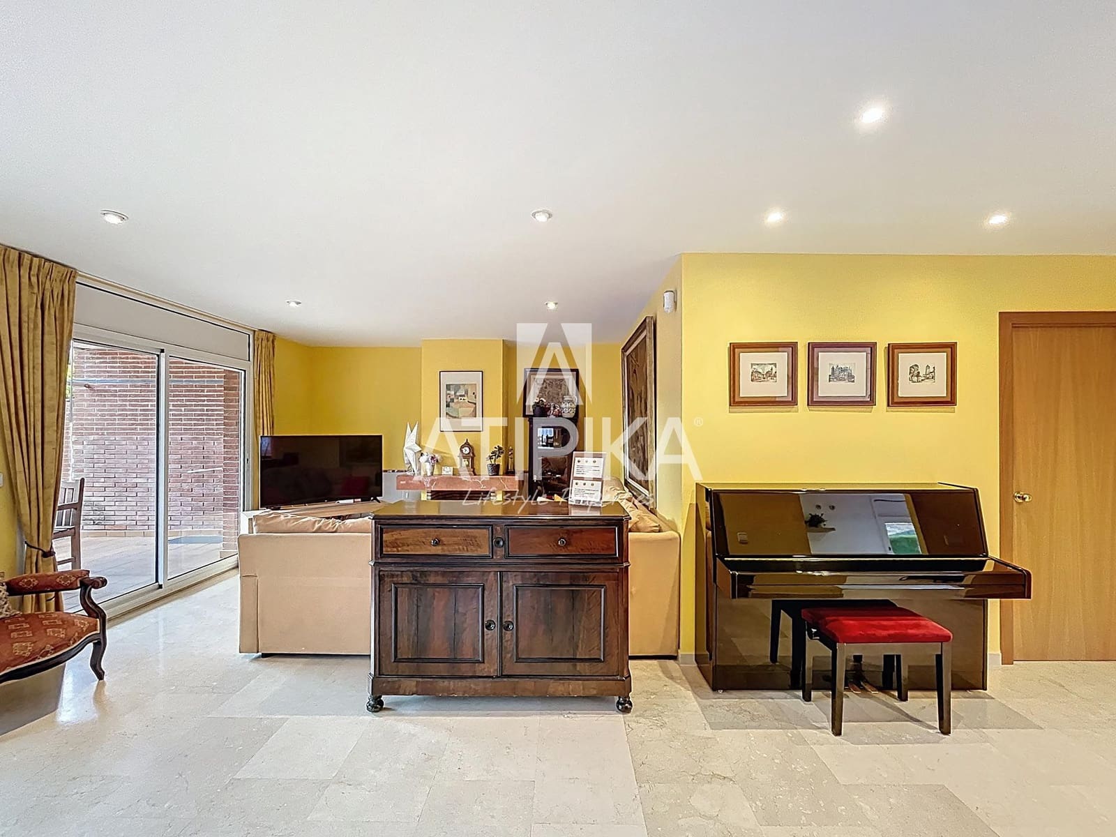 7 soverom Villa til salgs i Sant Vicenc de Montalt med svømmebasseng - € 990 000 (Ref: 9439368)