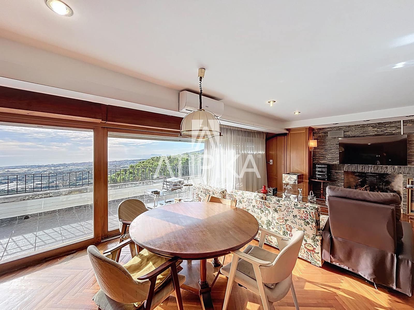 10 makuuhuone Huvila myytävänä paikassa Cabrils mukana uima-altaan - 3 500 000 € (Ref: 9455738)