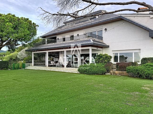 10 bedroom Villa for sale in Cabrils with pool - € 3,500,000 (Ref: 9455738)