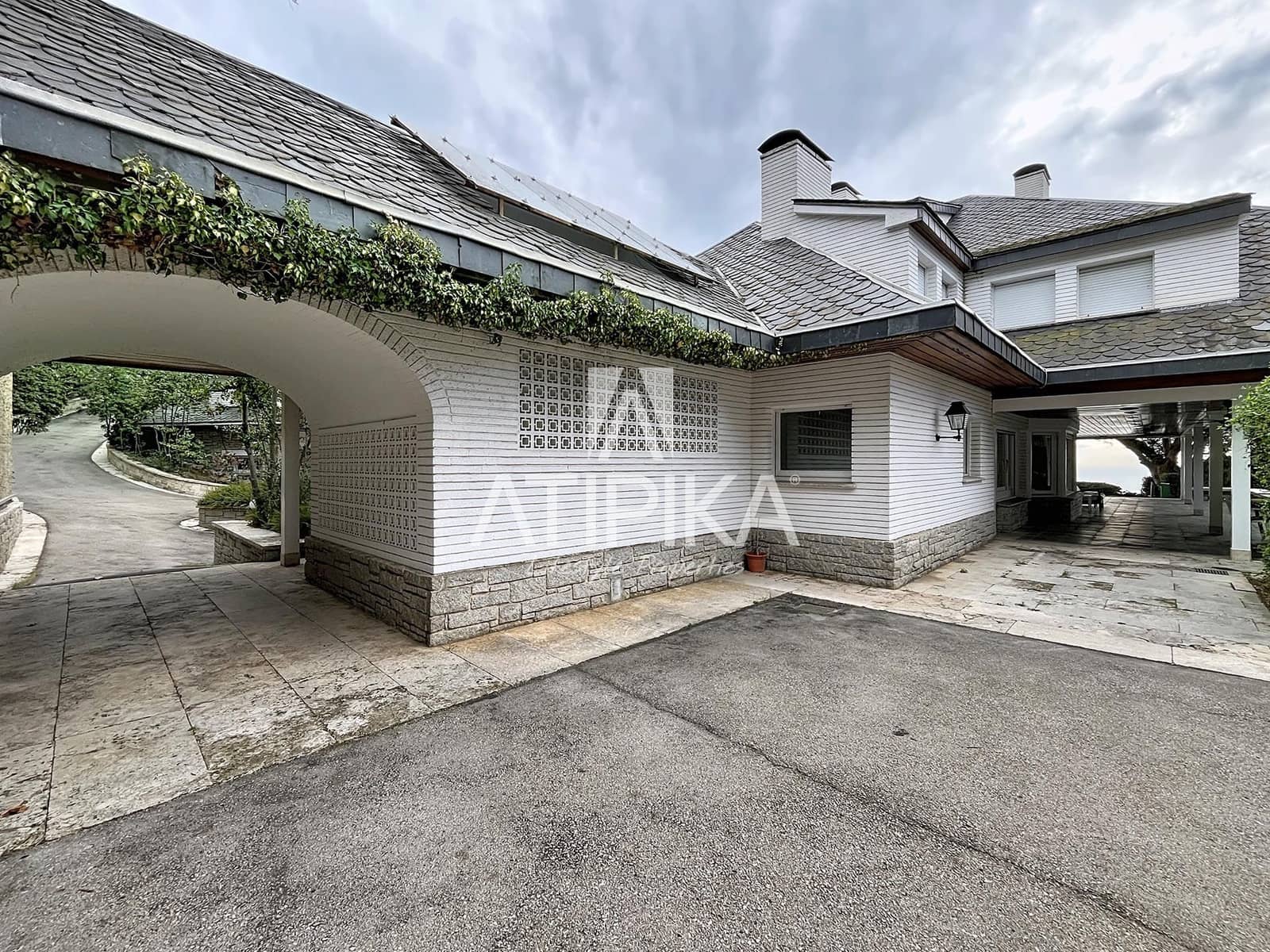 10 makuuhuone Huvila myytävänä paikassa Cabrils mukana uima-altaan - 3 500 000 € (Ref: 9455738)