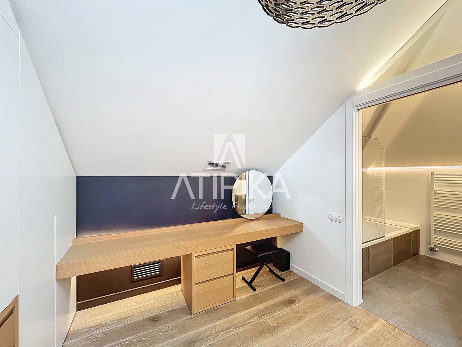 Ático de 4 habitaciones en Barcelona ciudad en venta - 1.970.000 € (Ref: 9470162)