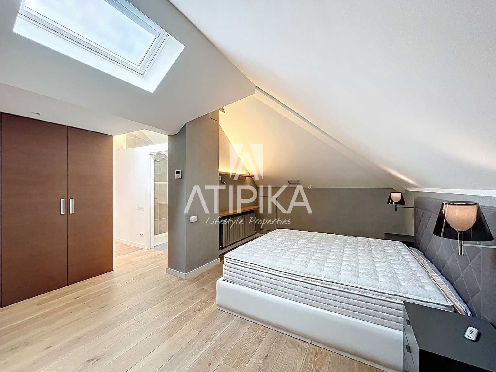 Ático de 4 habitaciones en Barcelona ciudad en venta - 1.970.000 € (Ref: 9470162)