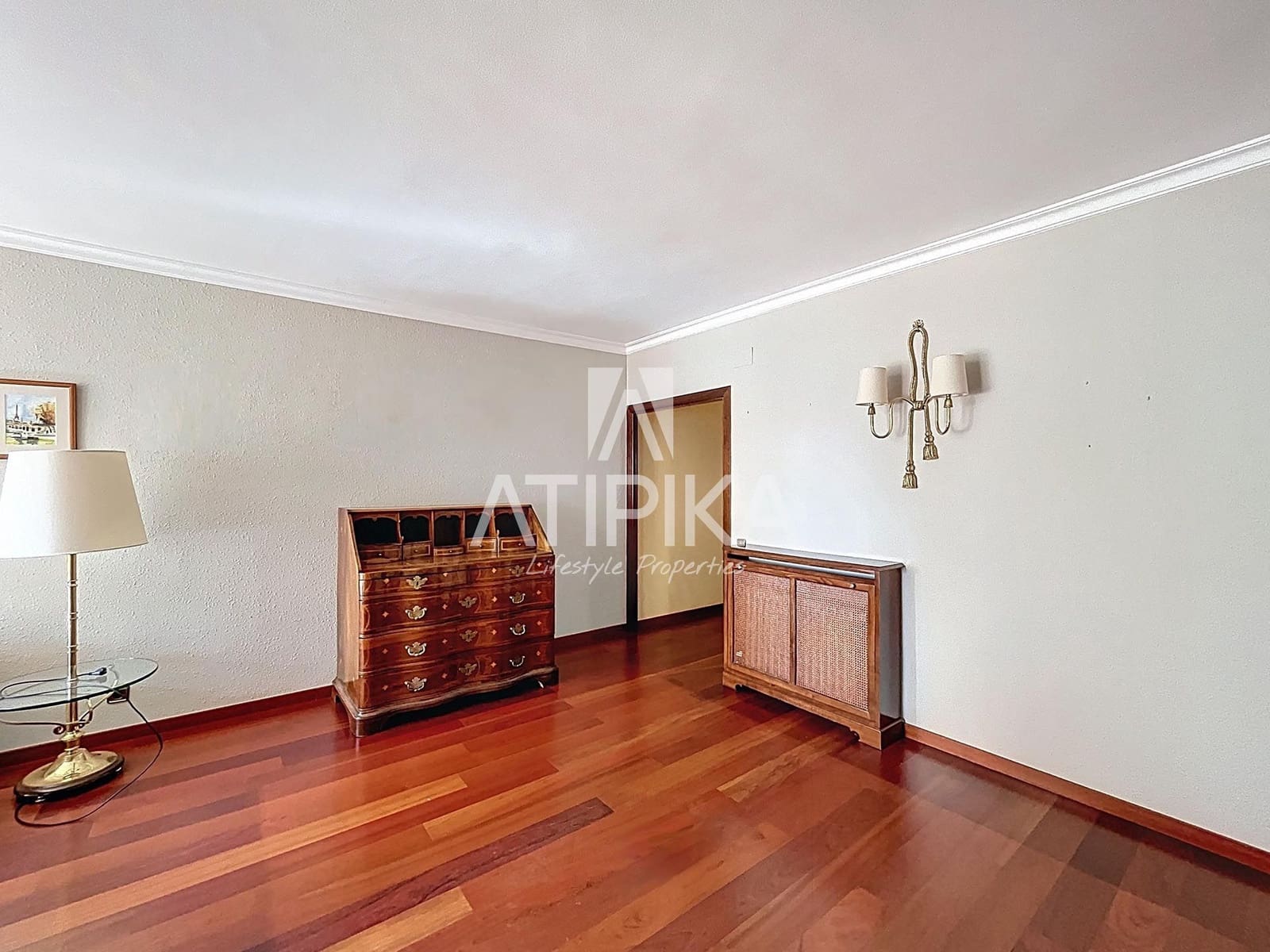 4 bedroom Apartment for sale in Barcelona city - € 700,000 (Ref: 9483371)