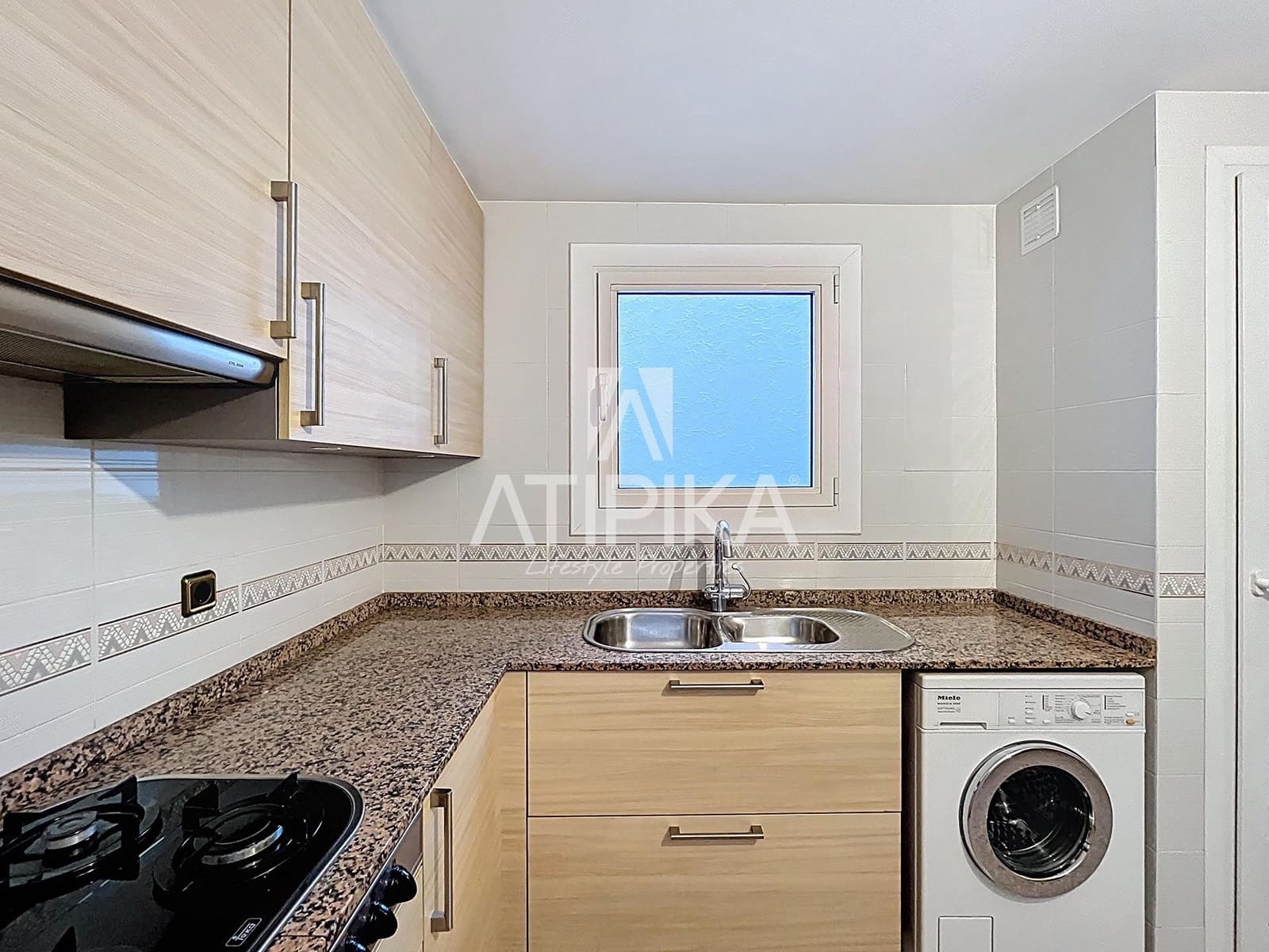 4 bedroom Apartment for sale in Barcelona city - € 700,000 (Ref: 9483371)