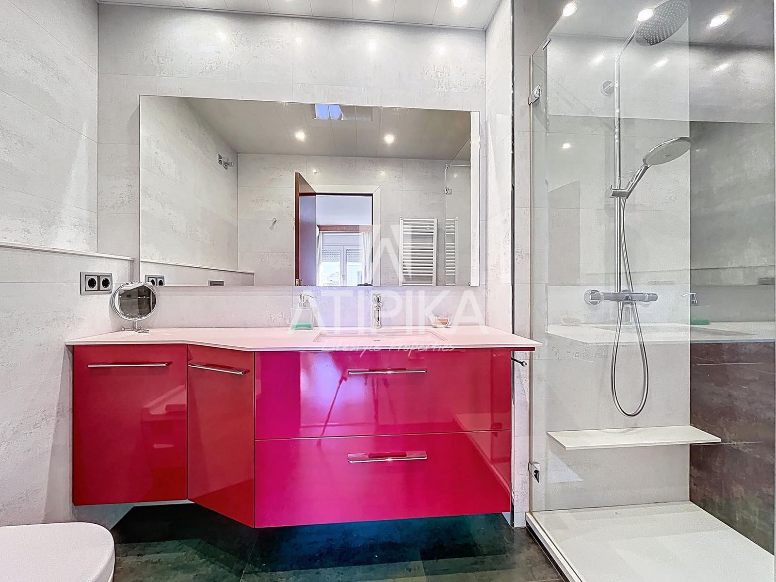 4 bedroom Apartment for sale in Barcelona city - € 700,000 (Ref: 9483371)