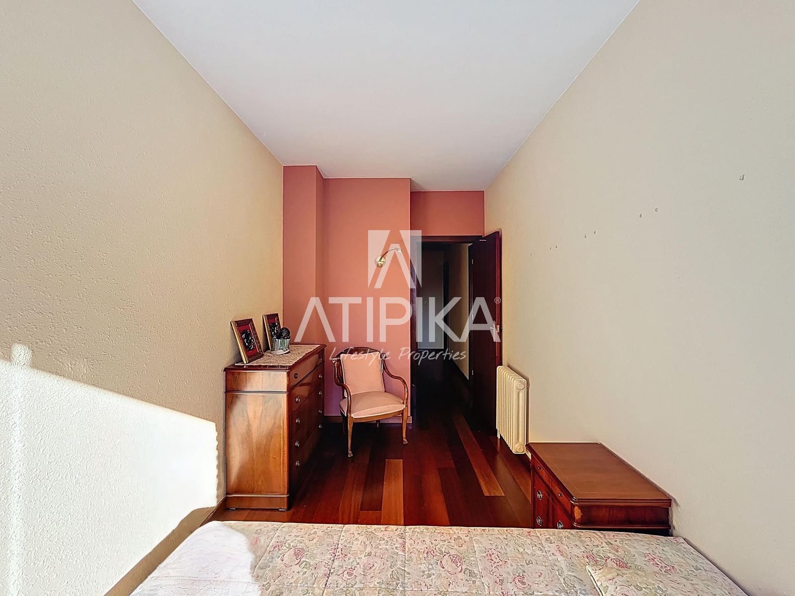 4 bedroom Apartment for sale in Barcelona city - € 700,000 (Ref: 9483371)